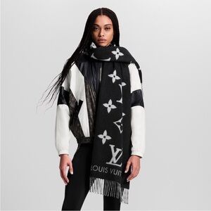 Louis Vuitton 100% Cashmere Reykjavik Scarf Black Gray Reversible